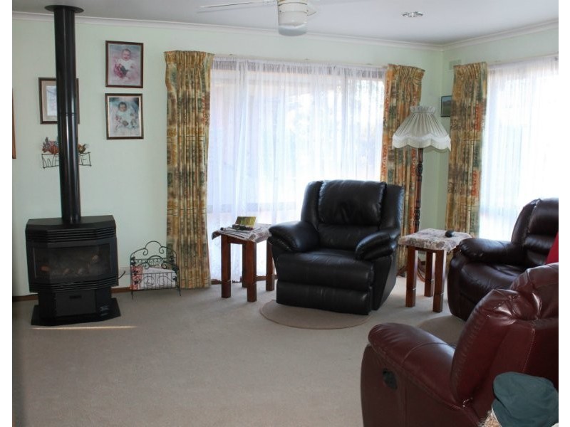 13 Gerrard Street, Drouin VIC 3818