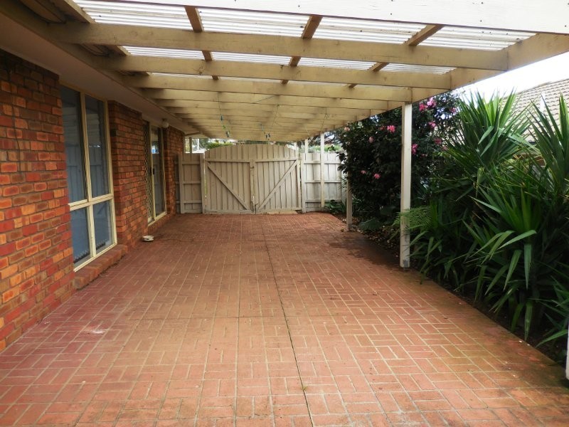 5 Helen Street, Drouin VIC 3818