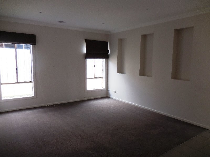 8 Isabella Court, Drouin VIC 3818