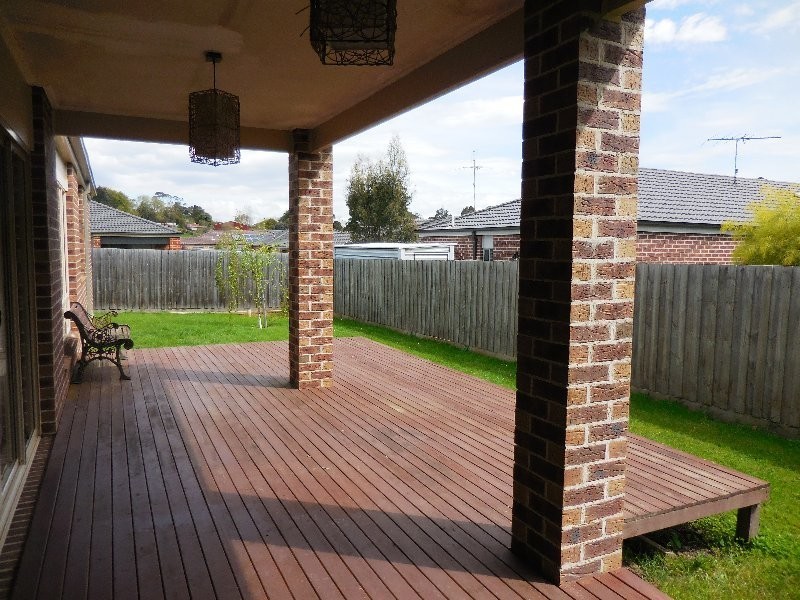 8 Isabella Court, Drouin VIC 3818