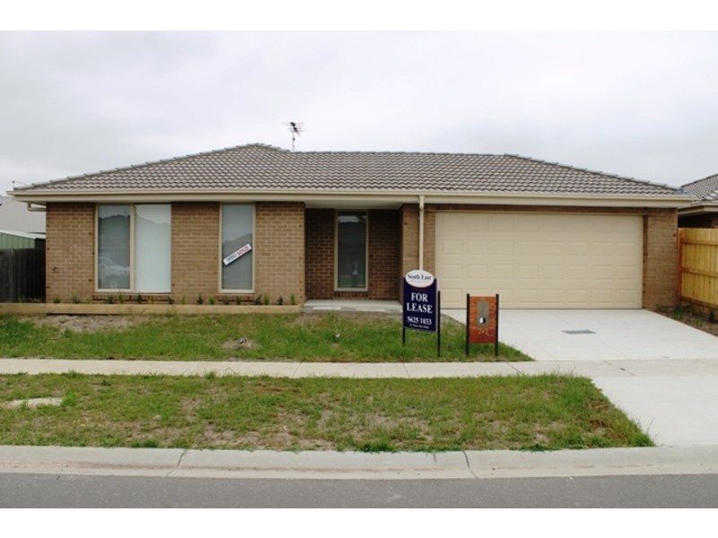 2/2 Burnnett Court, Longwarry VIC 3816
