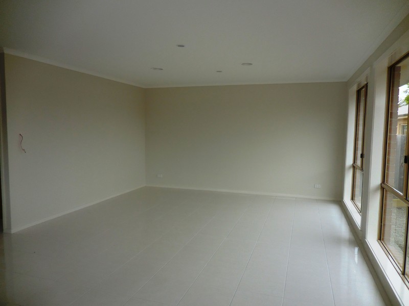 2/2 Burnnett Court, Longwarry VIC 3816