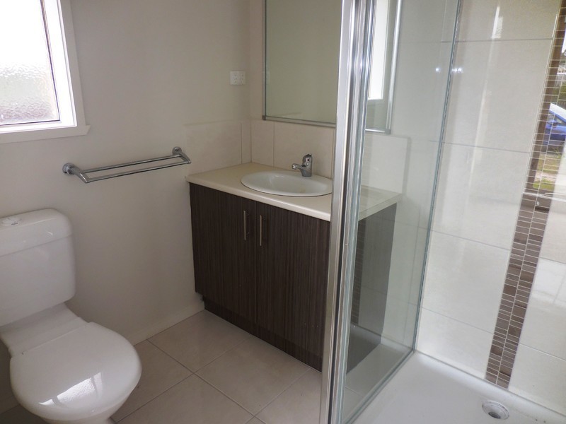 2/2 Burnnett Court, Longwarry VIC 3816