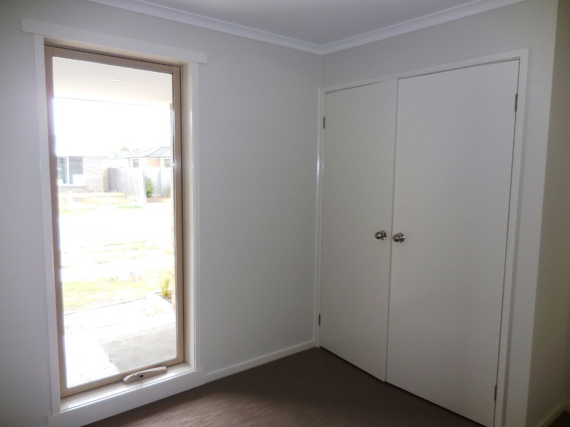 2/2 Burnnett Court, Longwarry VIC 3816
