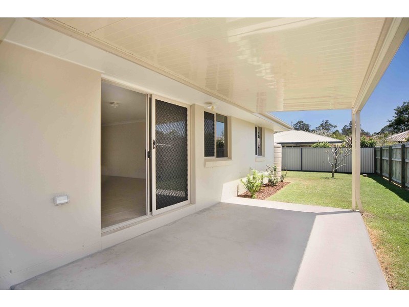 17 Oak Street, Cooroy QLD 4563