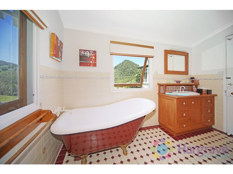 214 Arthys Road, Cooran QLD 4569