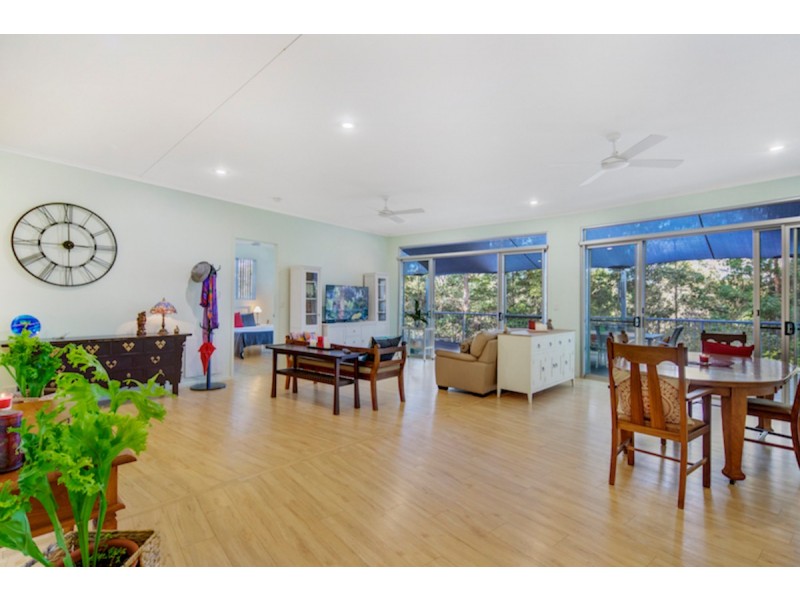 73 Smedley Drive, Pomona QLD 4568