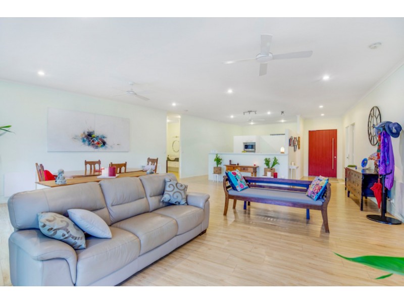 73 Smedley Drive, Pomona QLD 4568