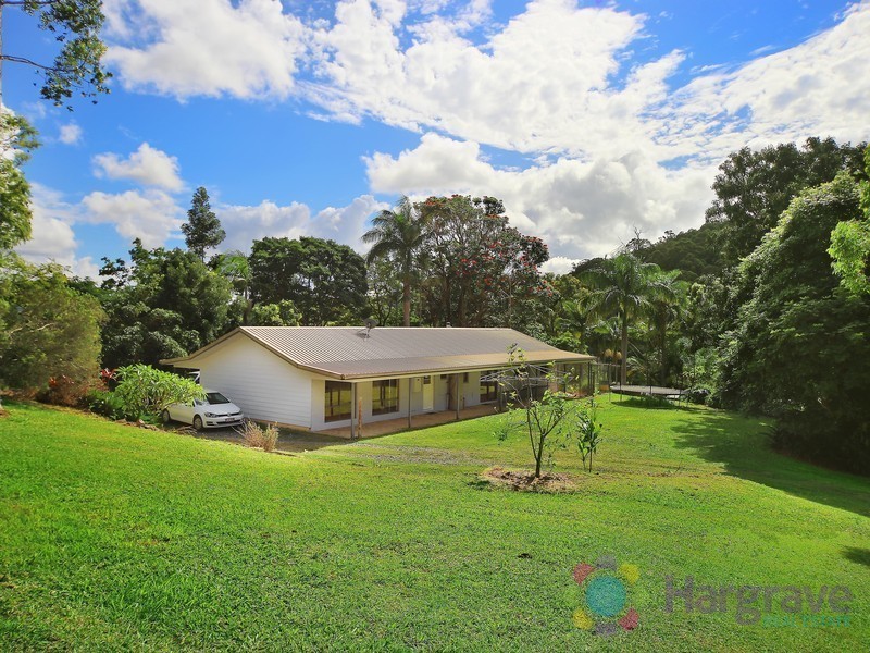 33 Moffat Road, Kin Kin QLD 4571
