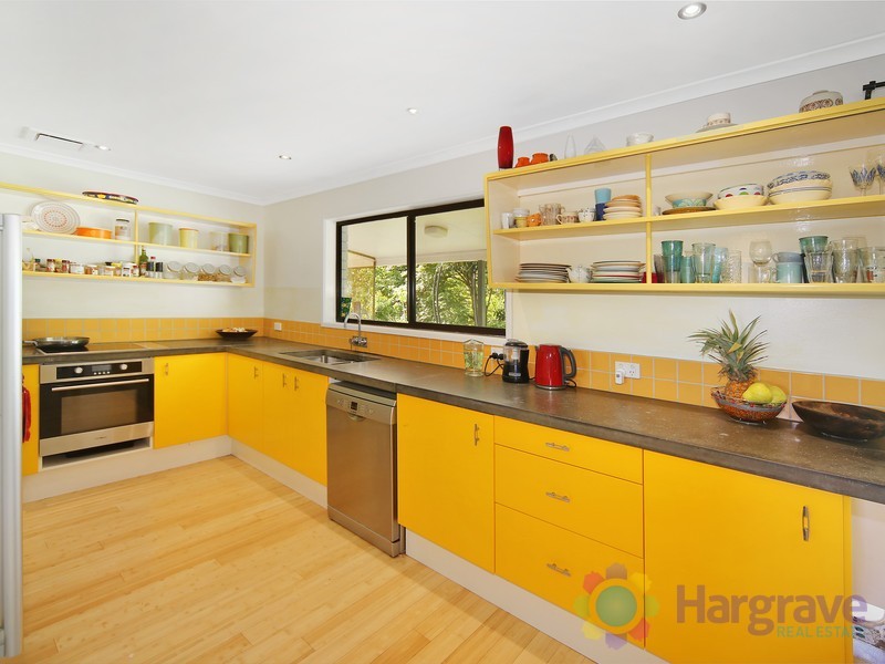 33 Moffat Road, Kin Kin QLD 4571