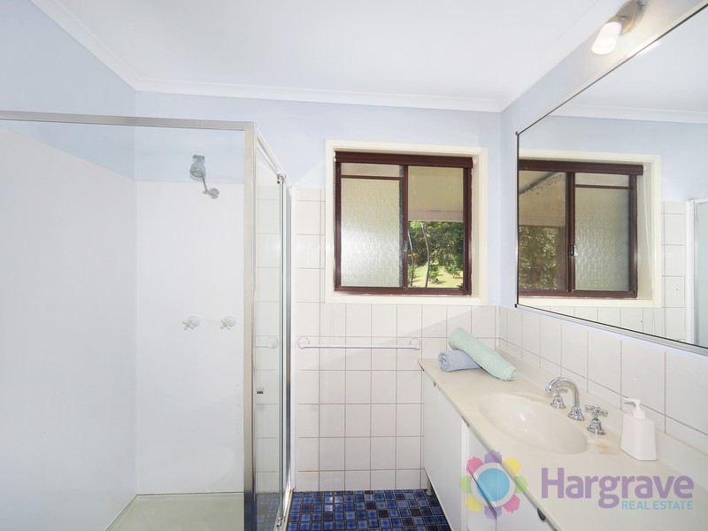 33 Moffat Road, Kin Kin QLD 4571