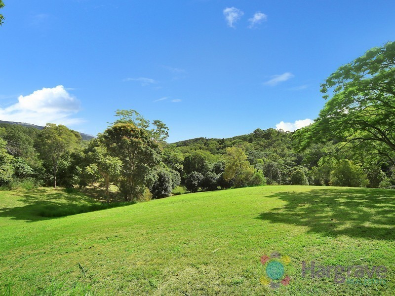 33 Moffat Road, Kin Kin QLD 4571