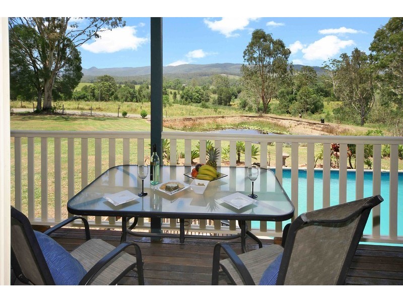 7 Flindersia Drive, Traveston QLD 4570