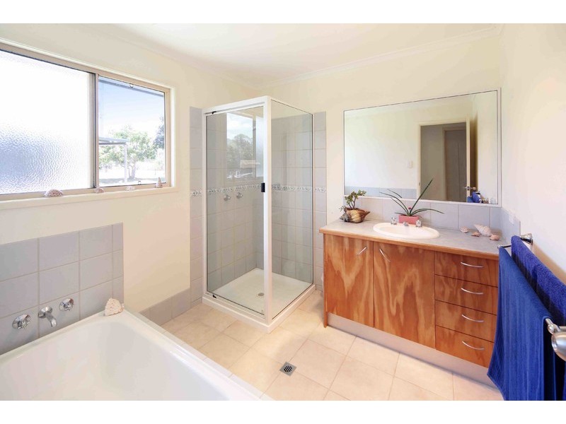 7 Flindersia Drive, Traveston QLD 4570