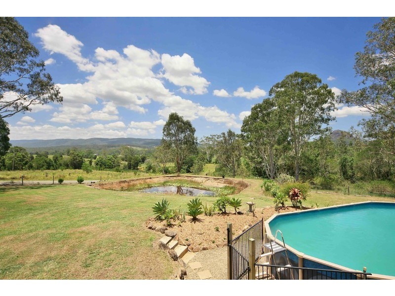 7 Flindersia Drive, Traveston QLD 4570