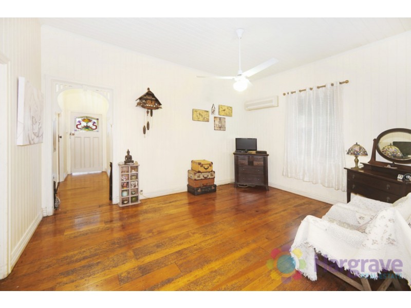 1 Railway Parade, Pomona QLD 4568