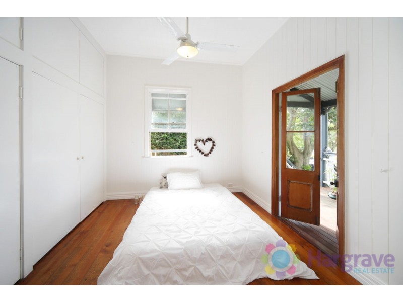 1 Railway Parade, Pomona QLD 4568