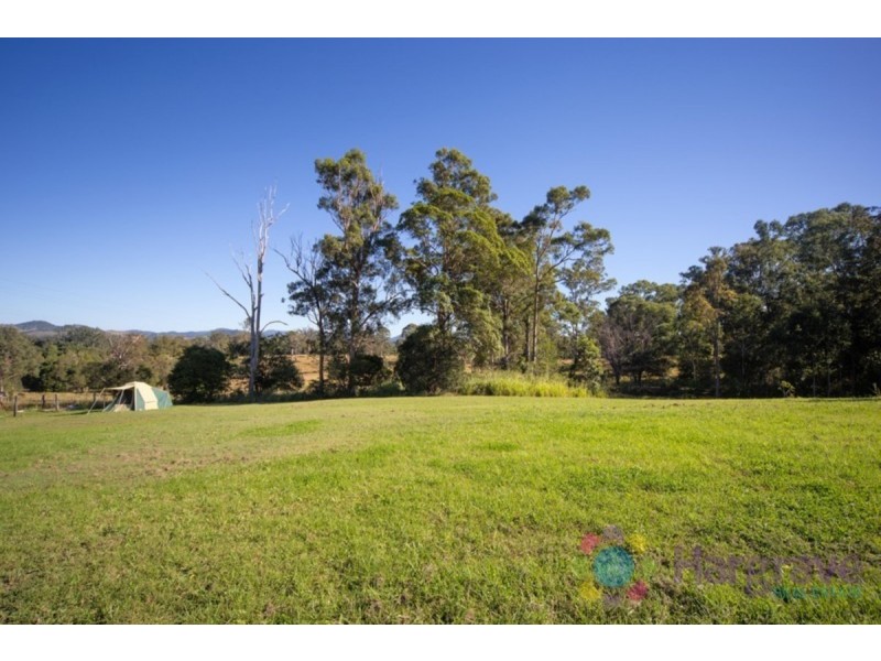 2188 Old Bruce Highway, Coles Creek QLD 4570