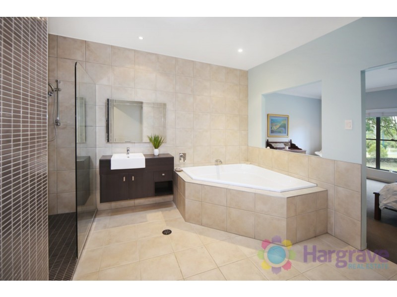 5 Squatter Court, Pomona QLD 4568