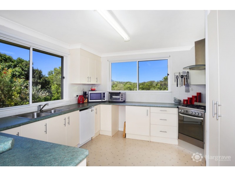 33 Mahers Road, Cooran QLD 4569