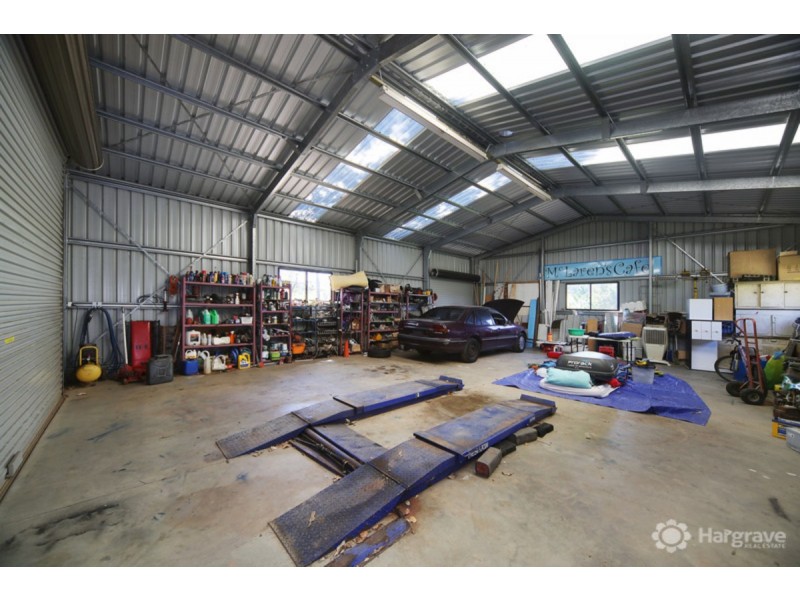 33 Mahers Road, Cooran QLD 4569