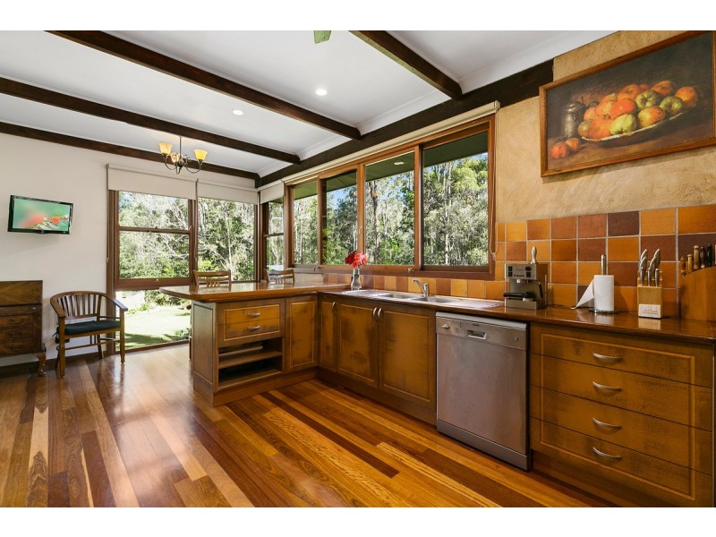 31 Mountain Street, Pomona QLD 4568