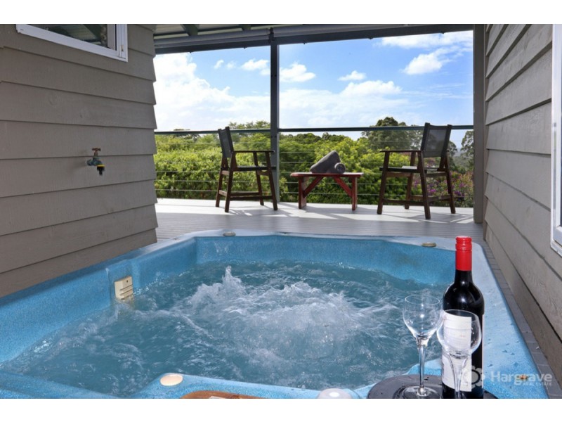 4 Wendoma Court, Tinbeerwah QLD 4563