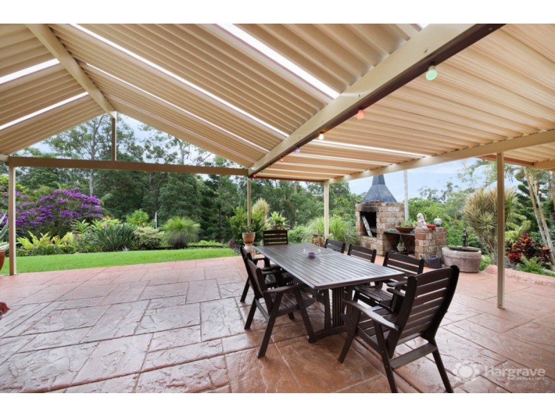 8 Underwood Close, Pomona QLD 4568