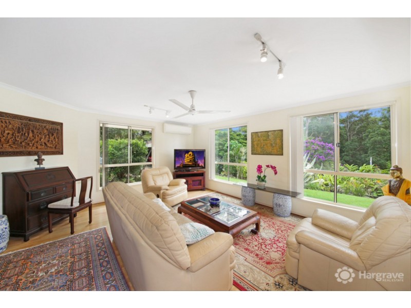 8 Underwood Close, Pomona QLD 4568