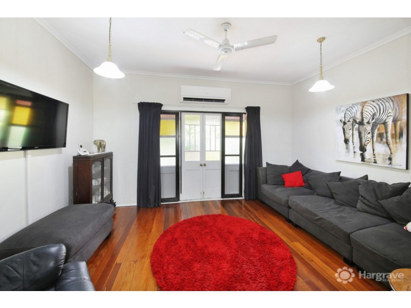 37 Railway Parade, Pomona QLD 4568