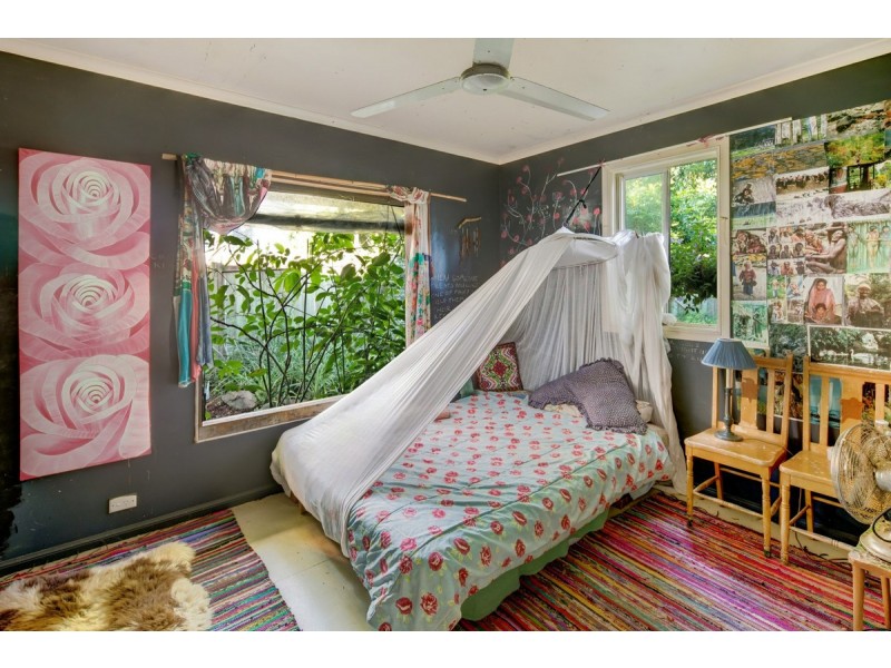6 Queen Street, Cooran QLD 4569