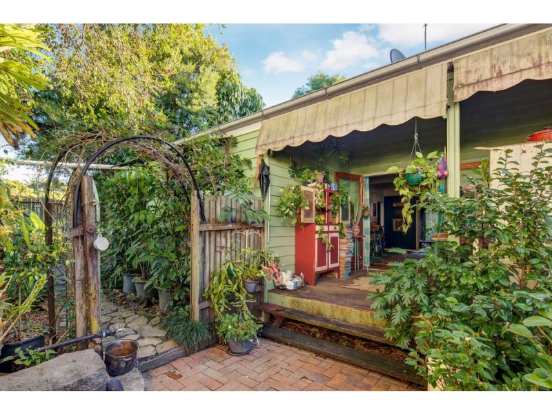 6 Queen Street, Cooran QLD 4569