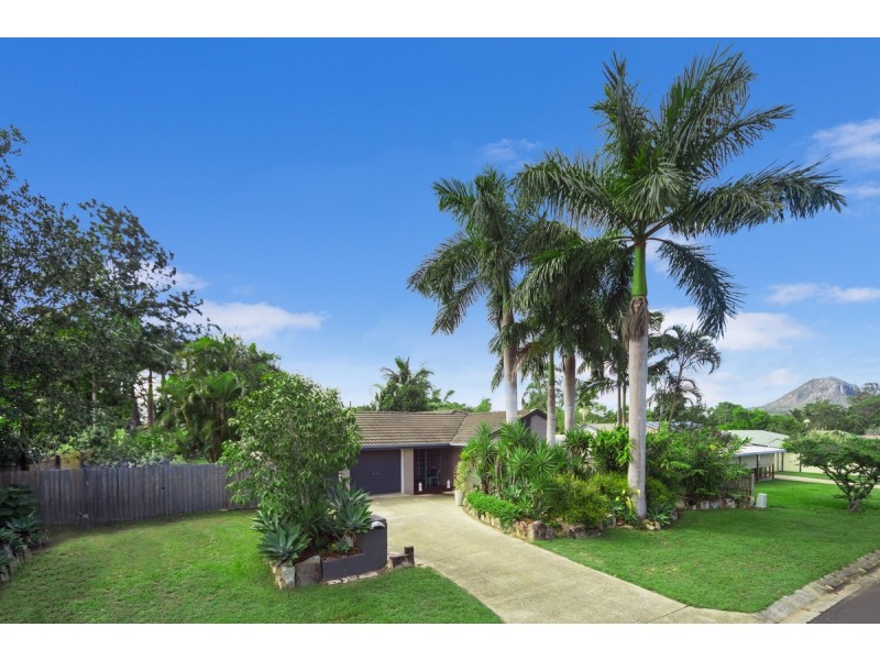 1 Royal Court, Cooran QLD 4569