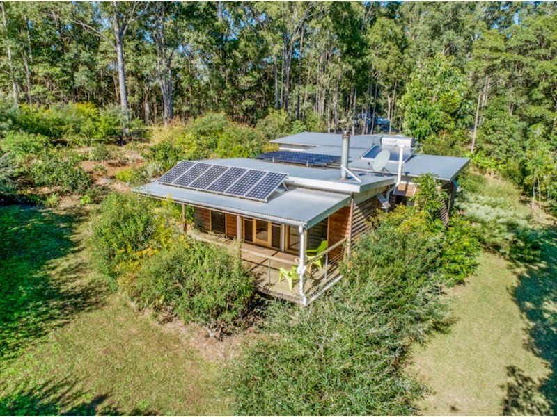 84 Coles Creek Road, Cooran QLD 4569