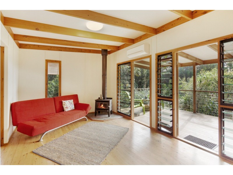 84 Coles Creek Road, Cooran QLD 4569