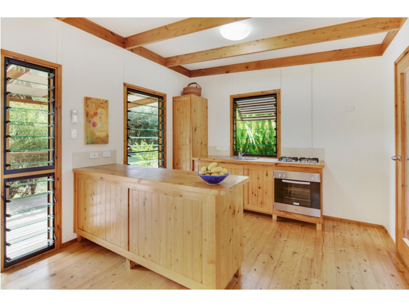 84 Coles Creek Road, Cooran QLD 4569