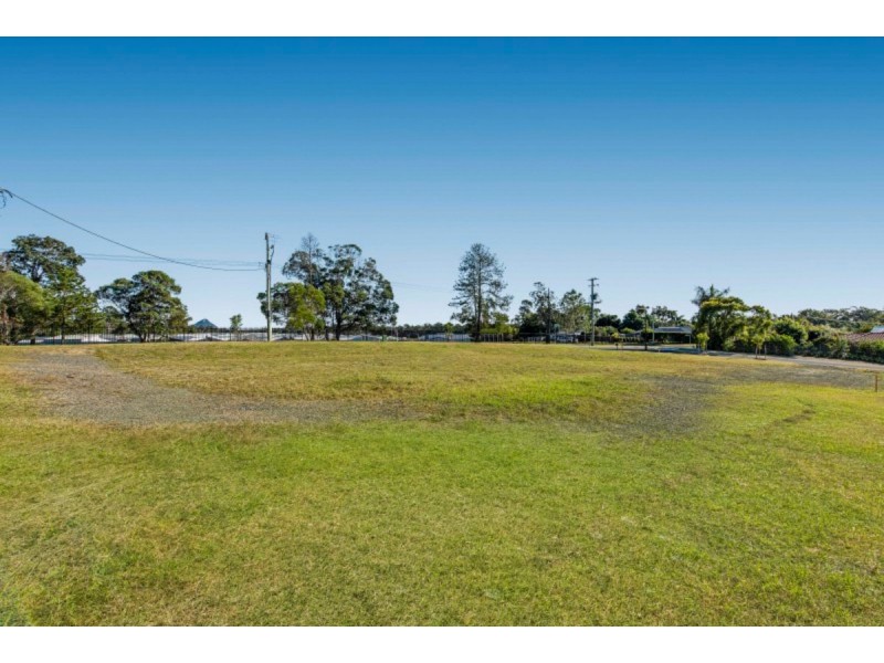 24 Pearsons Road, Cooroy QLD 4563