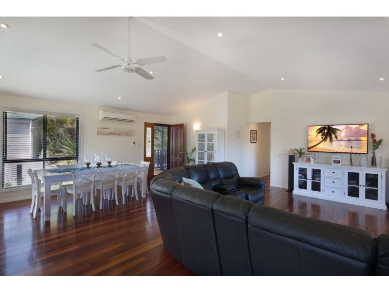 26 Sallwood Court, Pinbarren QLD 4568