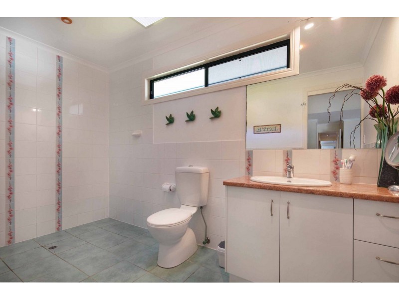 26 Sallwood Court, Pinbarren QLD 4568