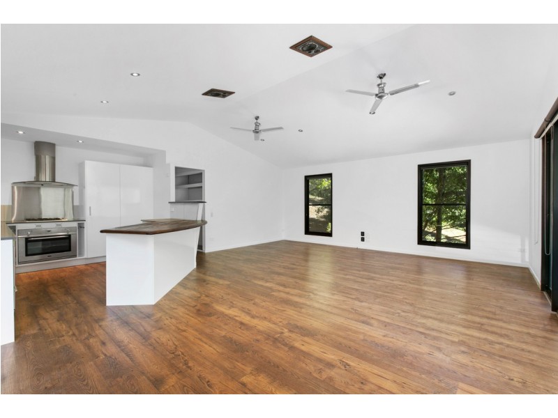 60 Highfield Rise, Pomona QLD 4568