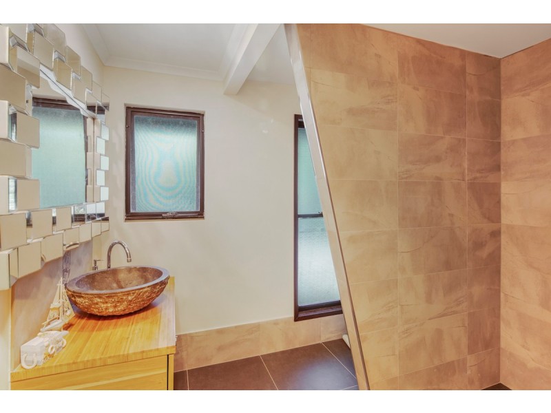 60 Highfield Rise, Pomona QLD 4568