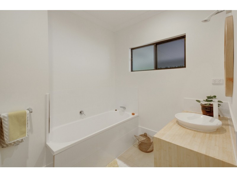 40 Brewers Road, Cooran QLD 4569