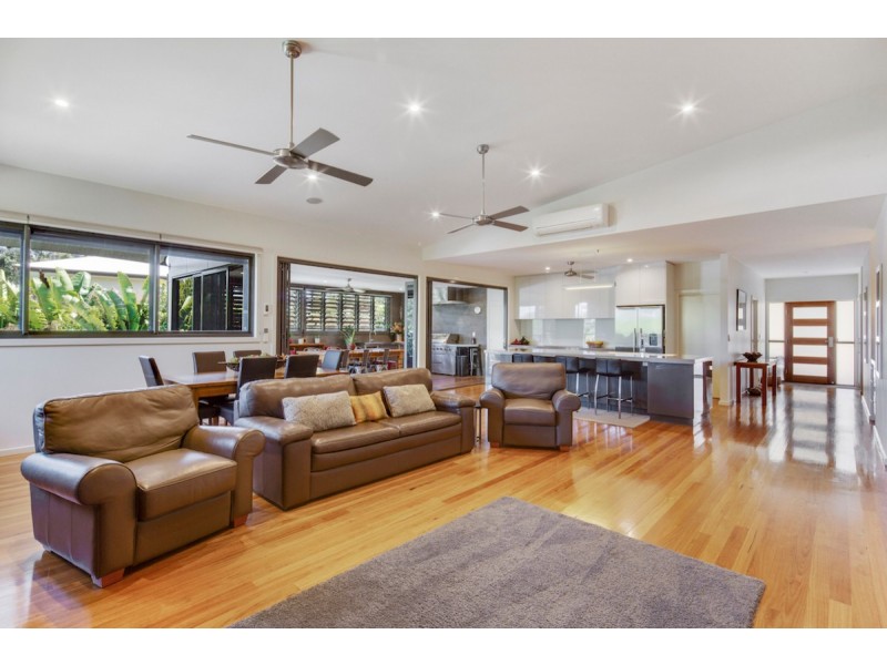 12 Songbird Drive, Pomona QLD 4568