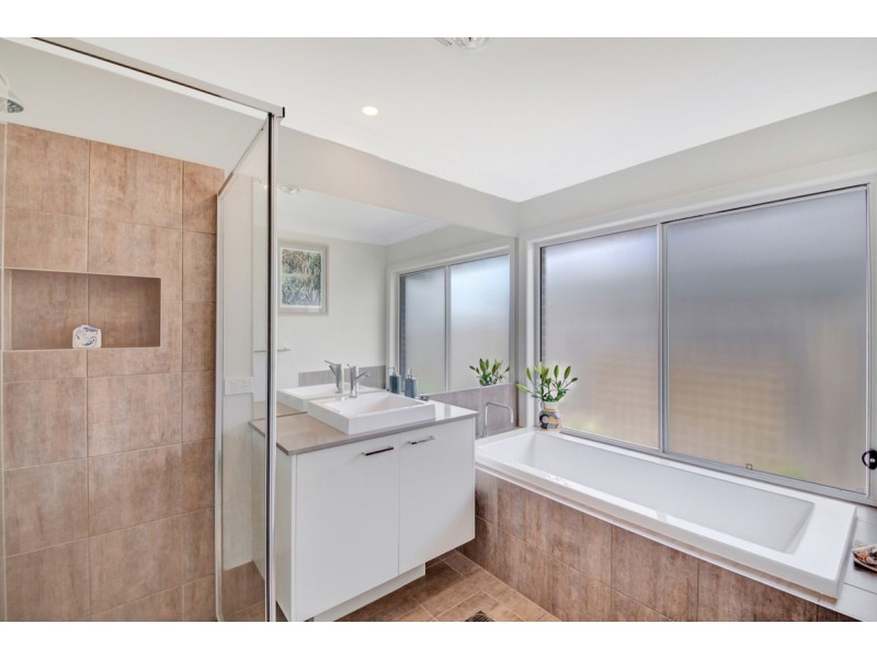 57 Lake Macdonald Drive, Cooroy QLD 4563