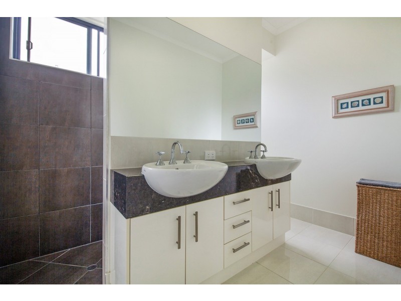 6 Whistler Way, Pomona QLD 4568