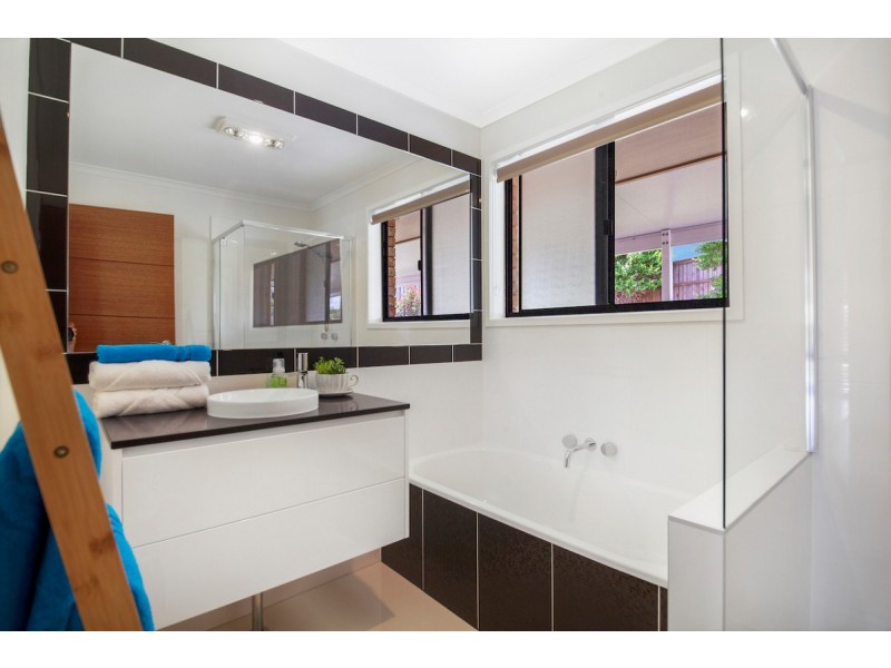 9 Weemilah Court, Cooran QLD 4569