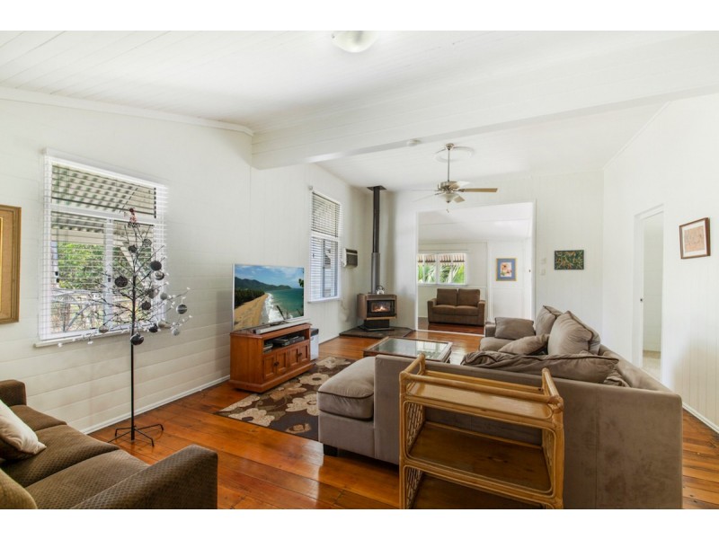 628 Traveston Road, Traveston QLD 4570