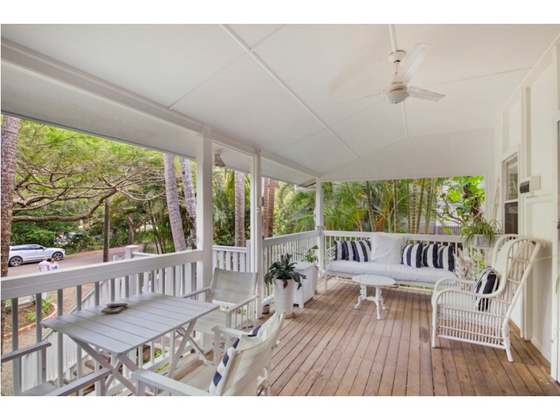 20 Pavilion Street, Pomona QLD 4568