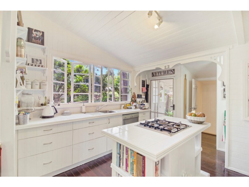 20 Pavilion Street, Pomona QLD 4568