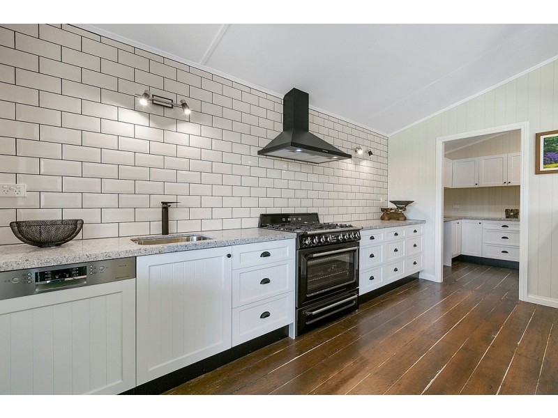 65 Main Street, Kin Kin QLD 4571